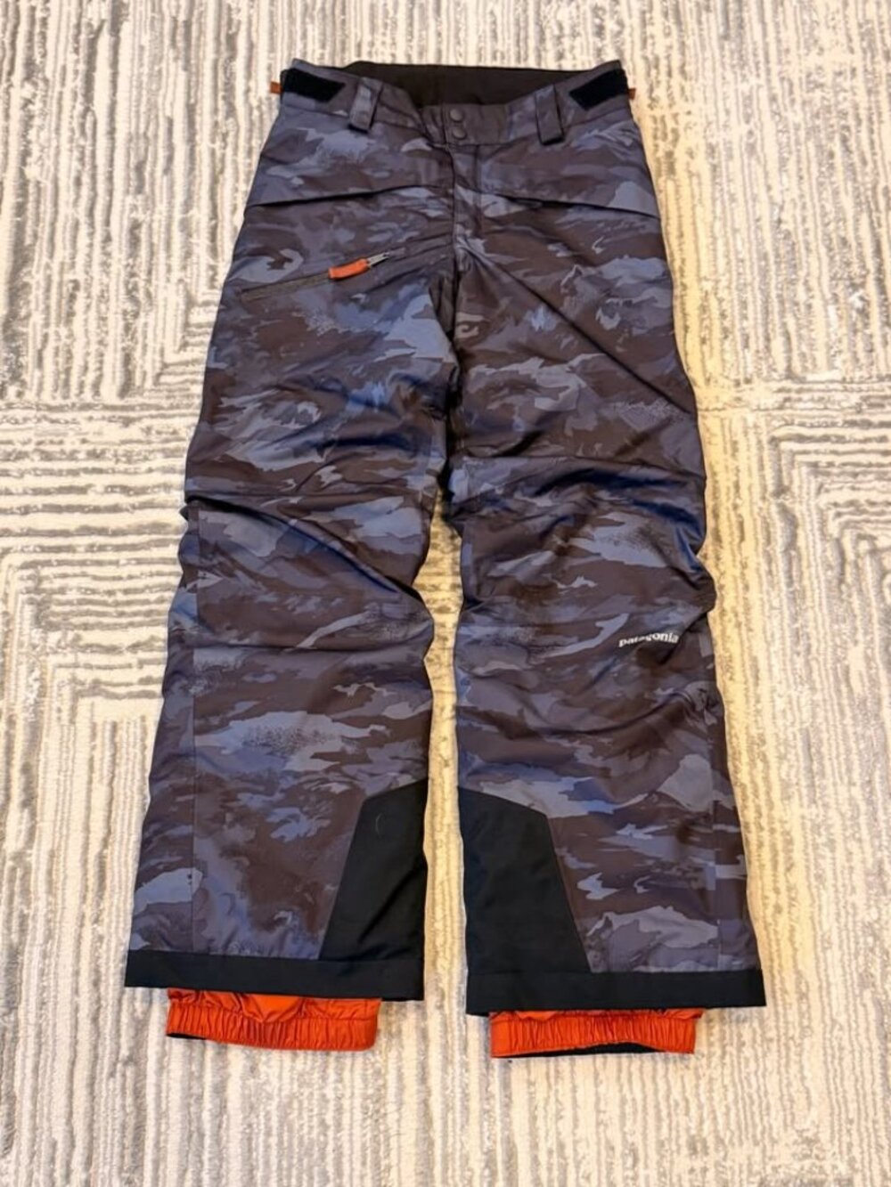 New Patagonia kids medium (10) h2no black/gray camo waterproof snow pants R:$150